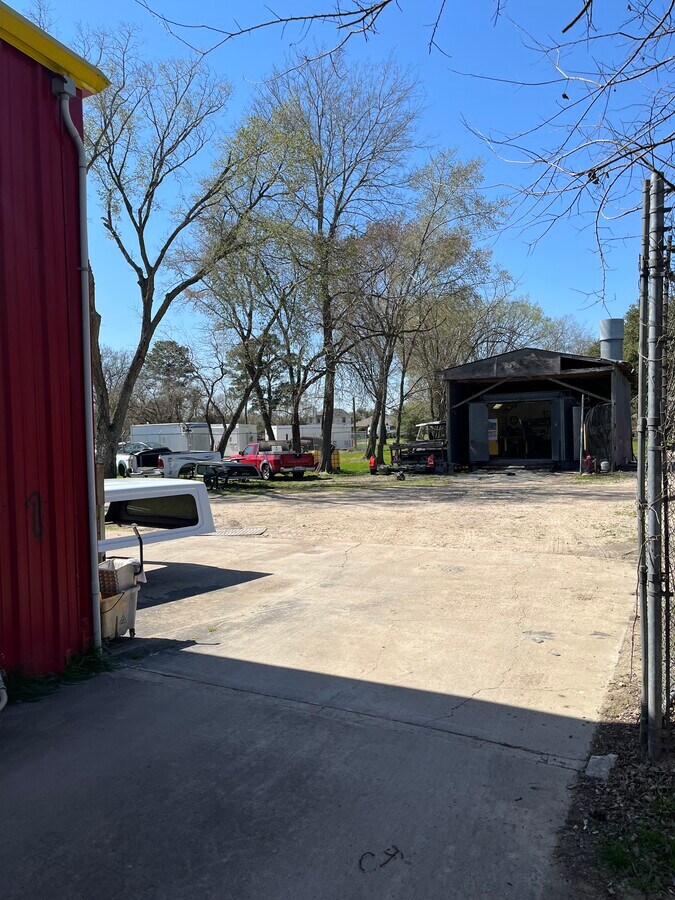 8810 Cypress Creek Pky, Houston 77070 UK