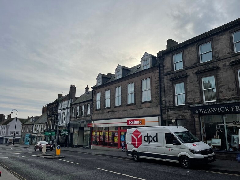 119-125 Marygate, Berwick Upon Tweed to rent - Building Photo - Image 3 of 3