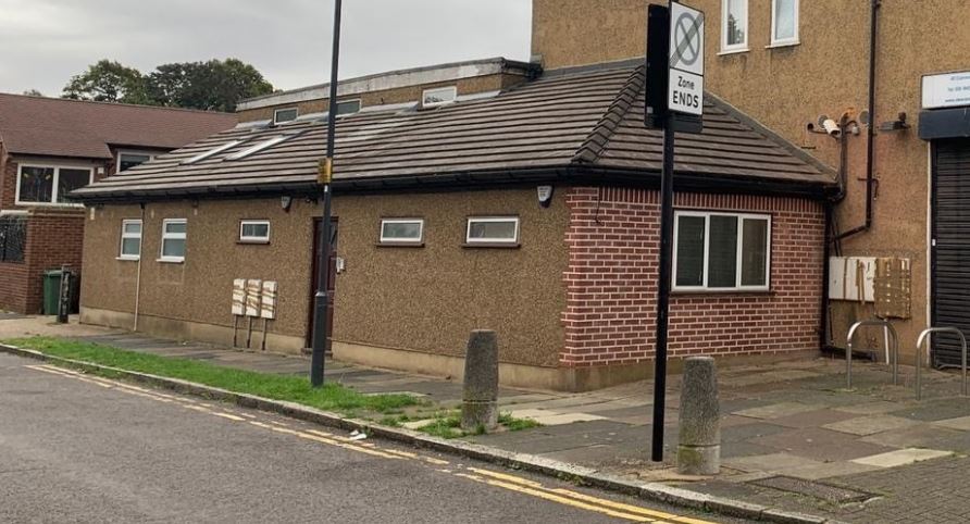 42a Cannon Ln, Pinner for sale Primary Photo- Image 1 of 1