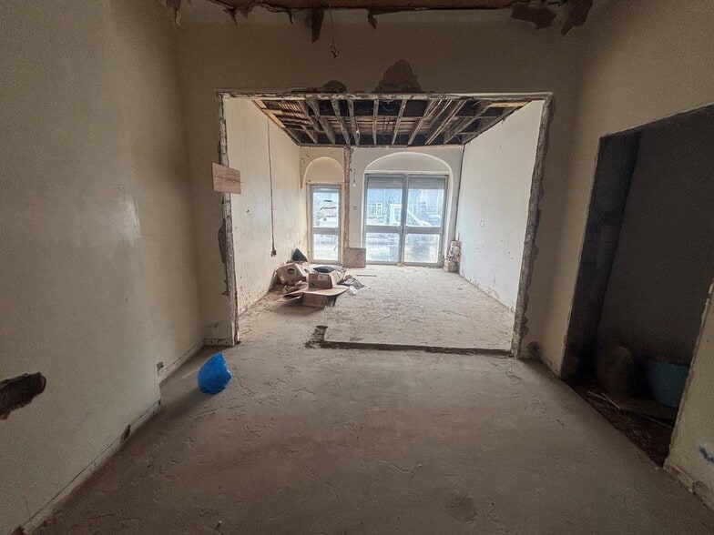 89 Maple Rd, London for sale - Building Photo - Image 3 of 6