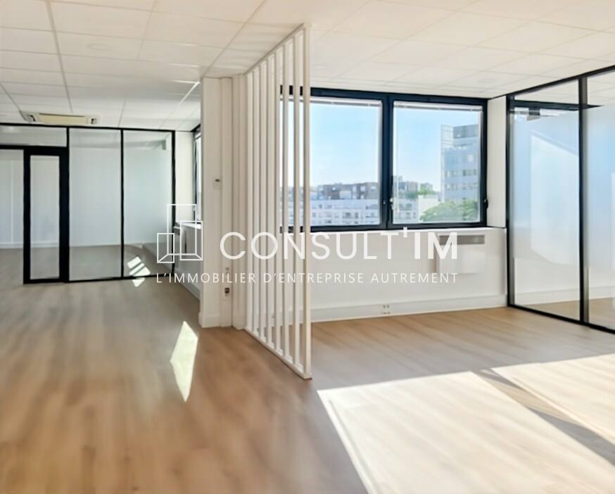 Office in Issy-les-Moulineaux to rent Interior Photo- Image 1 of 8