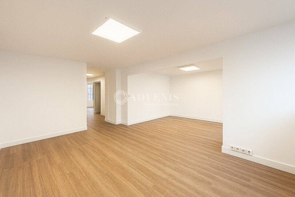 Office in Montrouge to rent Interior Photo- Image 1 of 7