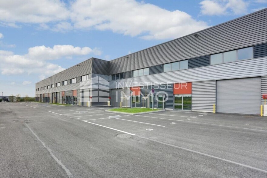 Light Industrial in Le Thillay to rent - Building Photo - Image 3 of 4