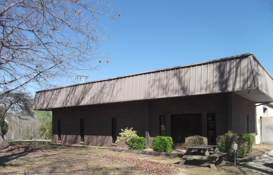 460 McCorkle Ln, Parsons, TN for sale - Building Photo - Image 1 of 1