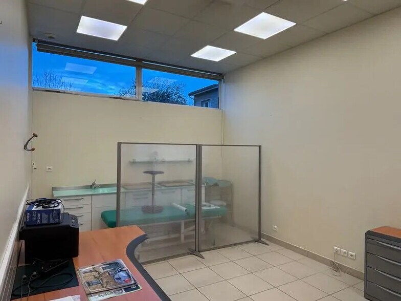 Light Industrial in Blanquefort to rent - Building Photo - Image 3 of 8