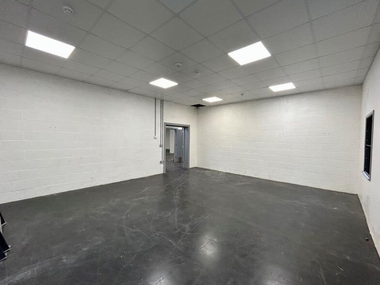 Camp Rd, Upper Heyford to rent - Building Photo - Image 3 of 14