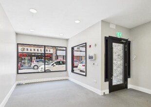 21 Hill St, Newry to rent Interior Photo- Image 1 of 5