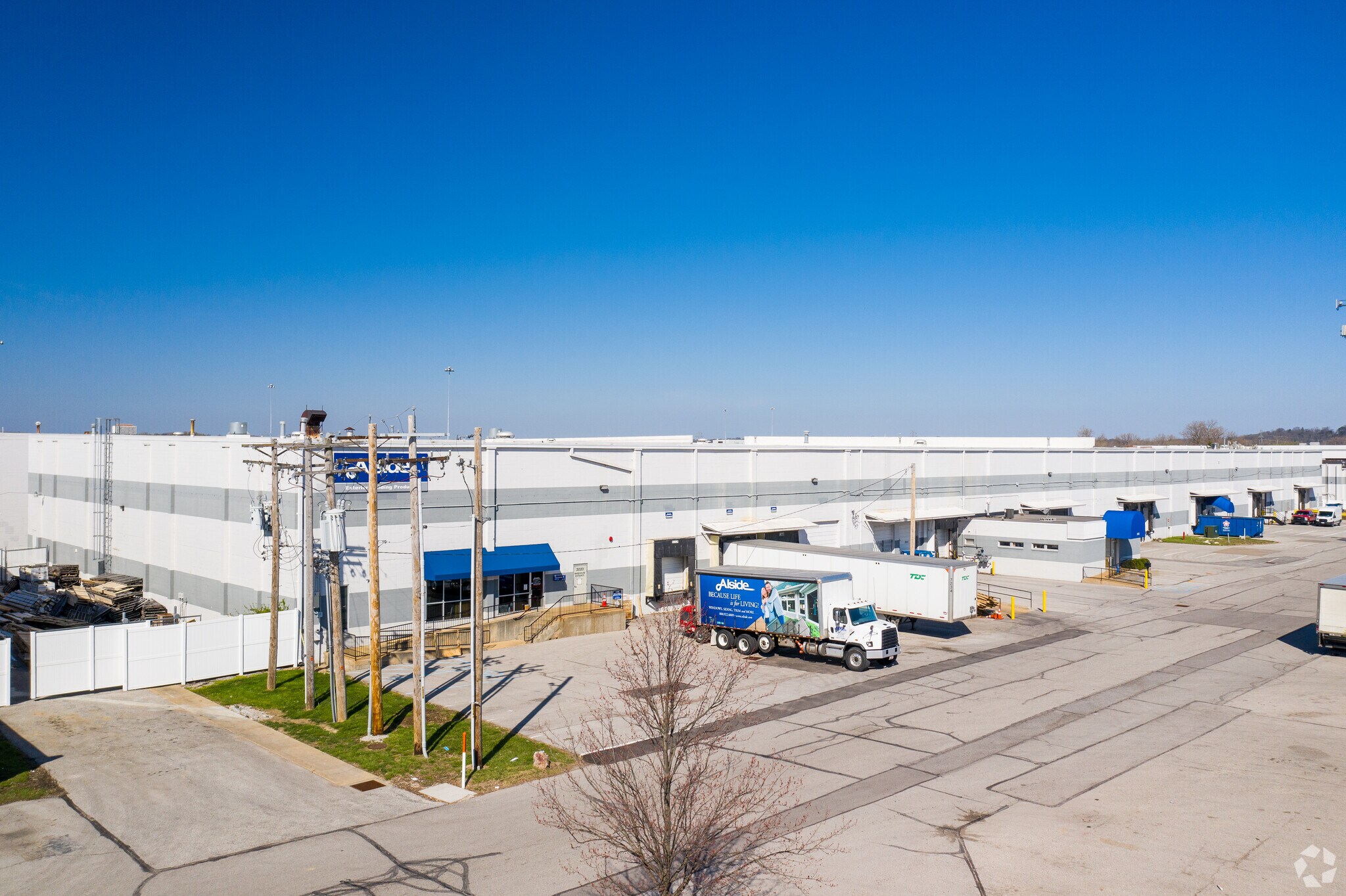 2020-2026 Corporate 44 Dr, Fenton, MO to rent Building Photo- Image 1 of 11