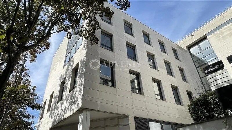 Location Bureaux 147 m² à 1 756 m² - Photo 1