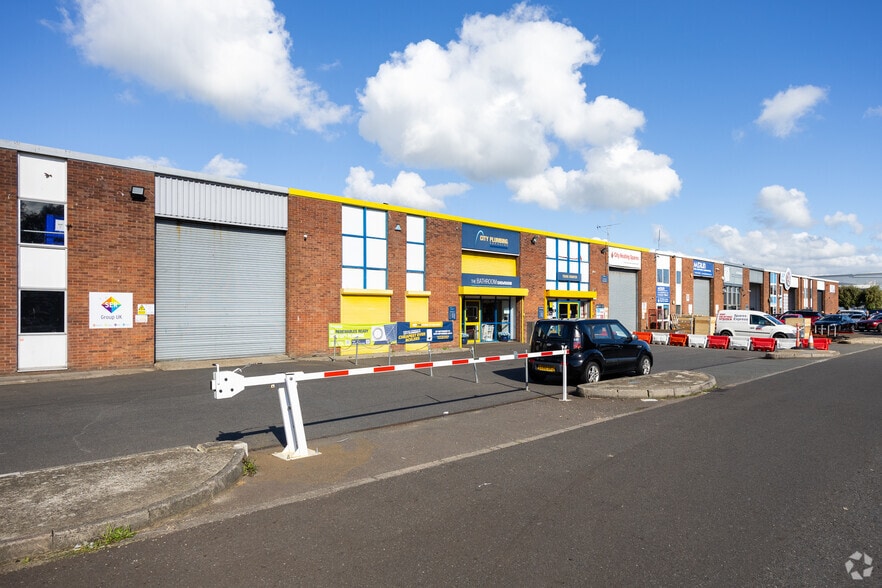 11C Edison Rd, Eastbourne to rent - Building Photo - Image 2 of 21