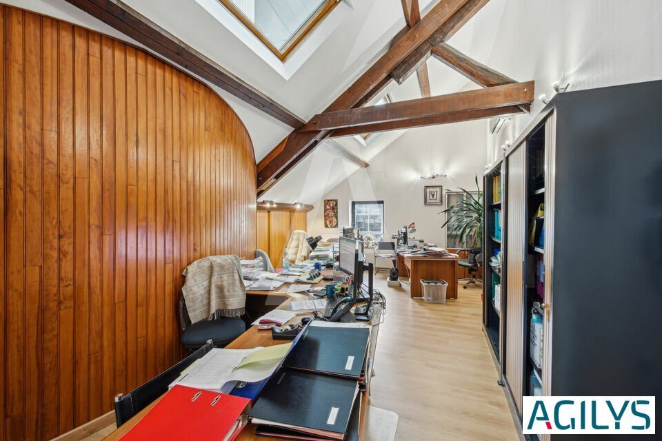 19 Avenue Des Indes, Les Ulis for sale Interior Photo- Image 1 of 7