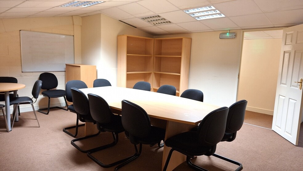 Post Cross Business Park, Kentisbeare to rent - Interior Photo - Image 3 of 8