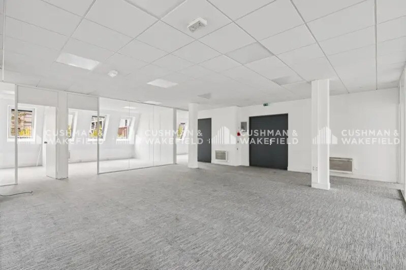 52-54 Rue Du Capitaine Guynemer, Courbevoie to rent - Interior Photo - Image 3 of 14
