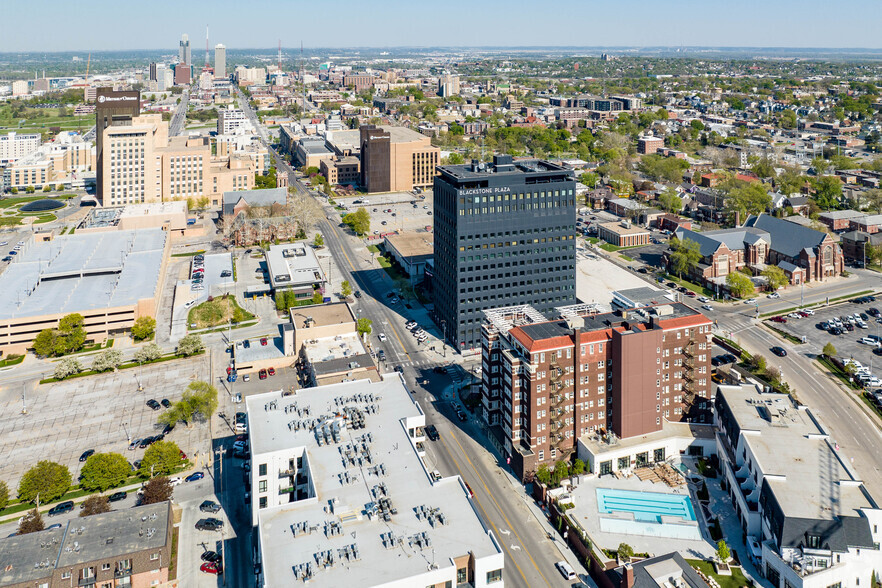 3555 Farnam St, Omaha, NE for rent - Aerial - Image 3 of 20