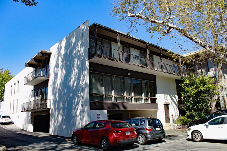 7462 N Figueroa St, Los Angeles, CA for rent - Building Photo - Image 3 of 6