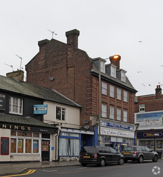 79 Brent St, London to rent - Building Photo - Image 3 of 3