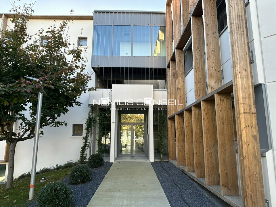 Office in Blagnac to rent Building Photo- Image 1 of 15