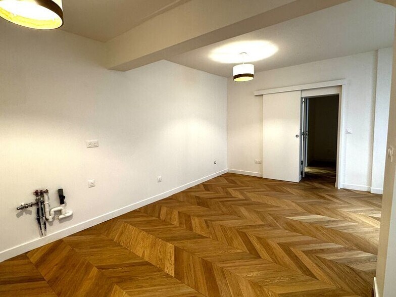 Office in Paris for sale - Interior Photo - Image 3 of 9