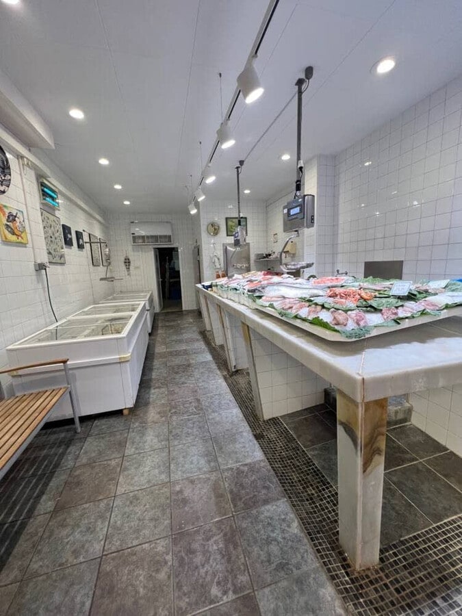 Sabadell, BAR 08203 - - - Interior Photo - Image 2 of 2