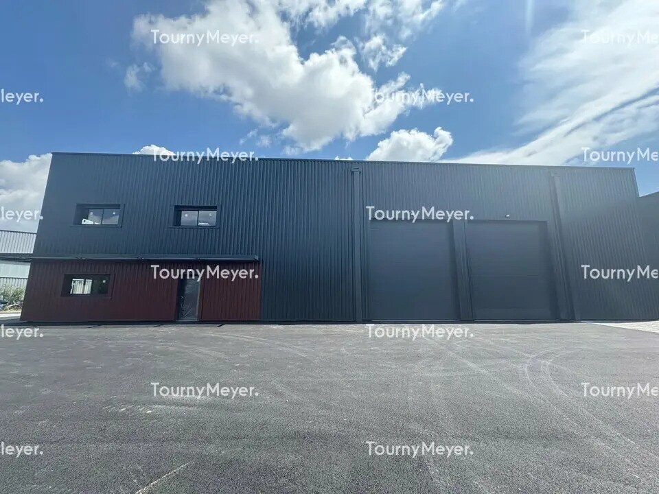 Light Industrial in Villeneuve-Tolosane to rent Building Photo- Image 1 of 7