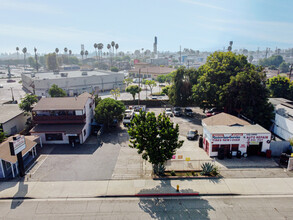 Ramona Blvd portfolio of 2 properties for sale on LoopNet.co.uk Building Photo- Image 1 of 9