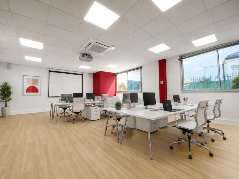 4 Avenue Desfeux, Boulogne-Billancourt to rent - Building Photo - Image 2 of 7