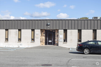 400 Montauk Hwy, West Islip, NY for sale Building Photo- Image 1 of 1