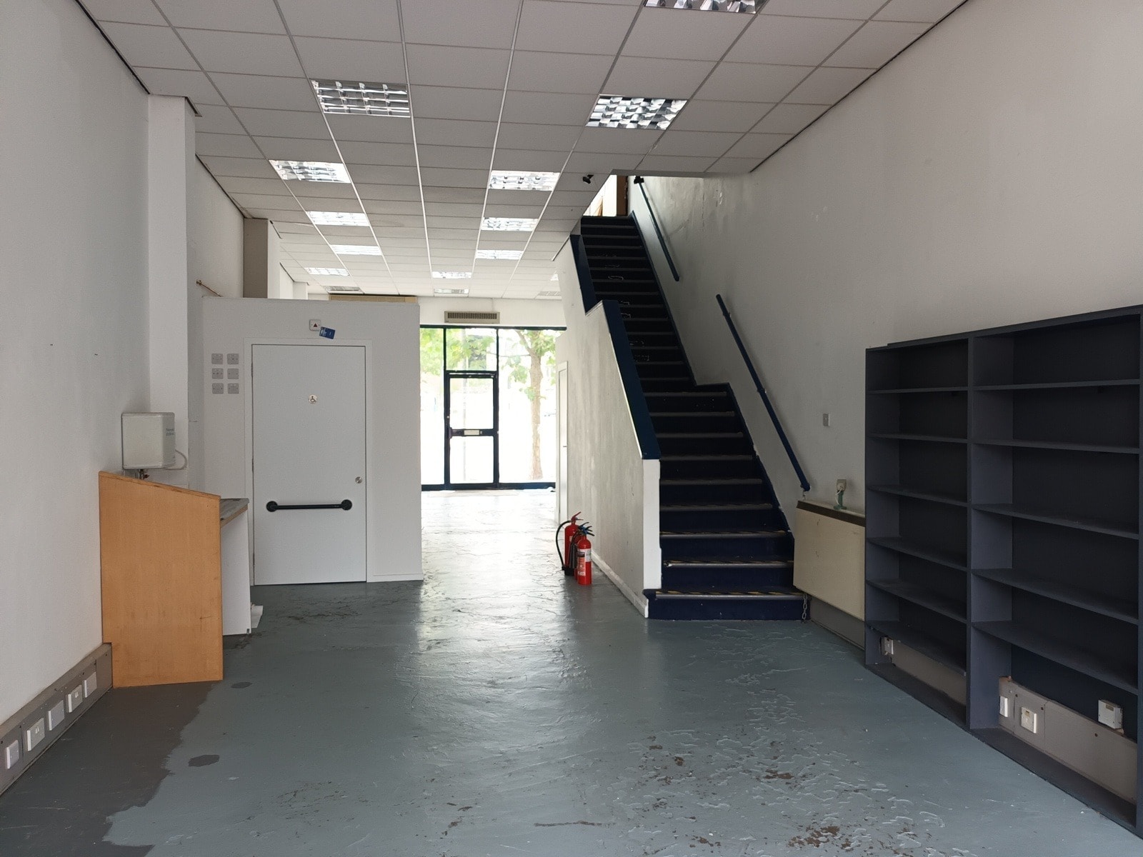 27 Paris St, Exeter to rent Interior Photo- Image 1 of 3