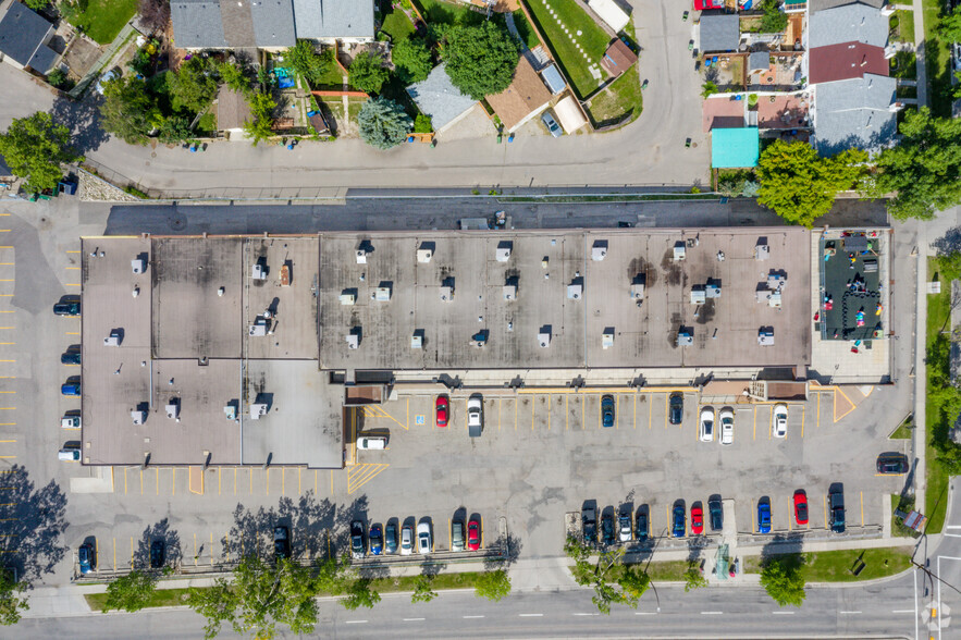 523 Woodpark Blvd SW, Calgary, AB for rent - Aerial - Image 3 of 4