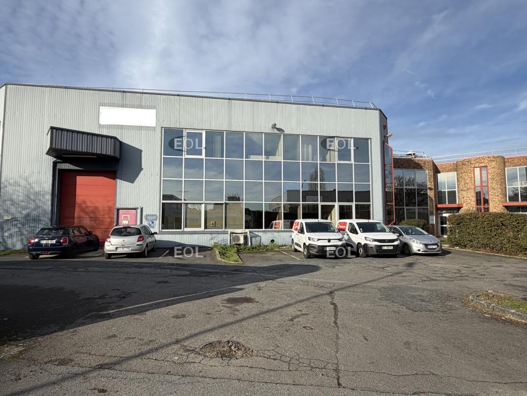 Industrial in Le Plessis-Bouchard for sale Building Photo- Image 1 of 13