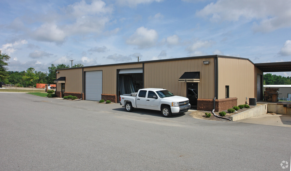 2044 Industrial Blvd, Lexington, SC for rent - Building Photo - Image 3 of 6