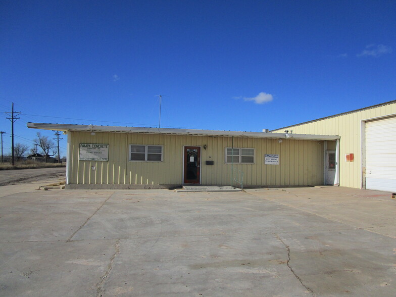 220 W Tyng Ave, Pampa, TX for rent - Primary Photo - Image 1 of 15