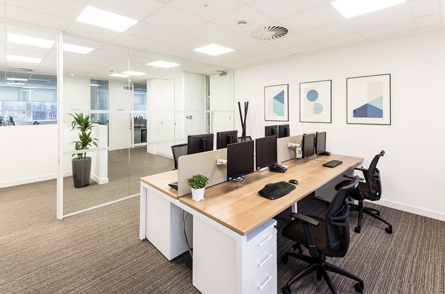 Addlestone Rd, Addlestone to rent - Interior Photo - Image 3 of 4