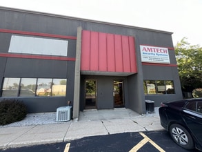 5111-5121 E ML Ave, Kalamazoo, MI to rent Interior Photo- Image 1 of 2