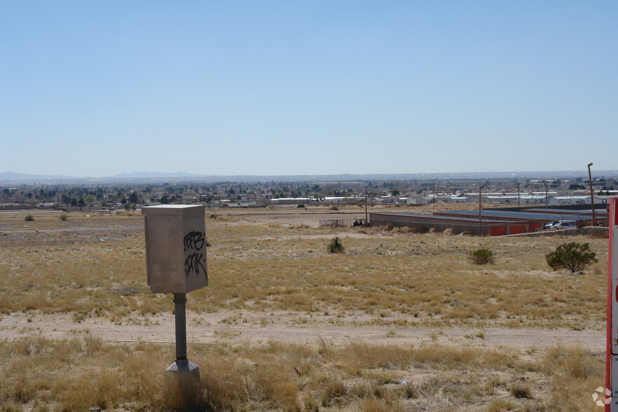 E Gateway Blvd, El Paso, TX for sale - Primary Photo - Image 1 of 1