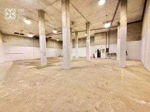 Retail in Cornellà de Llobregat, Barcelona to rent Interior Photo- Image 1 of 5