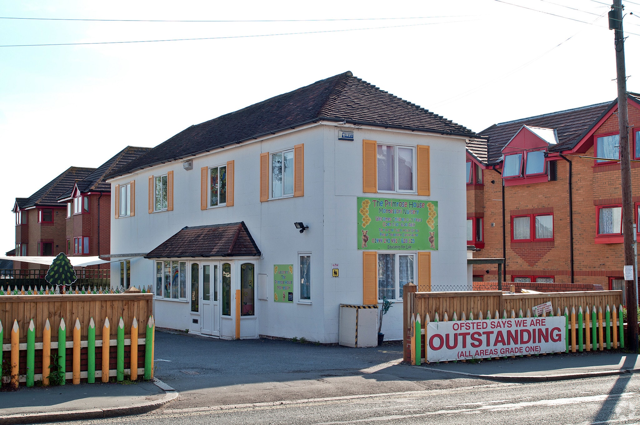 76 Franklynn Rd, Haywards Heath for sale Primary Photo- Image 1 of 3