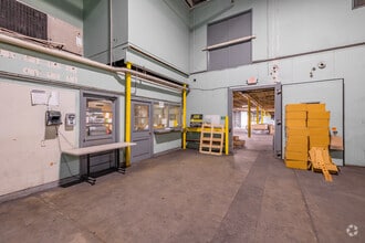 4531 Piggly Wiggly Dr, North Charleston, SC to rent Interior Photo- Image 2 of 15