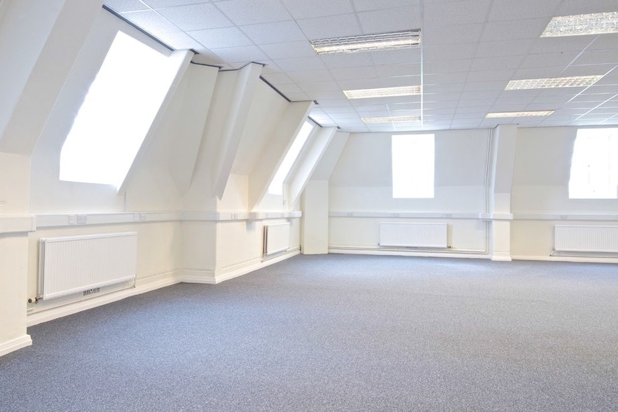 The Esplanade, Rochdale to rent - Other - Image 3 of 68