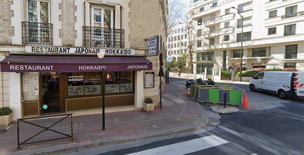 Retail in Levallois-Perret to rent - Building Photo - Image 3 of 4