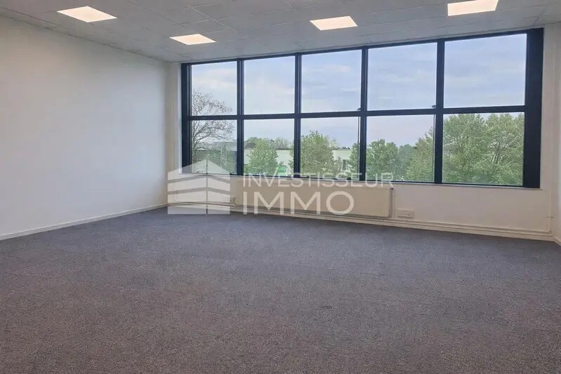 Office in Champigny-sur-Marne to rent - Interior Photo - Image 2 of 2
