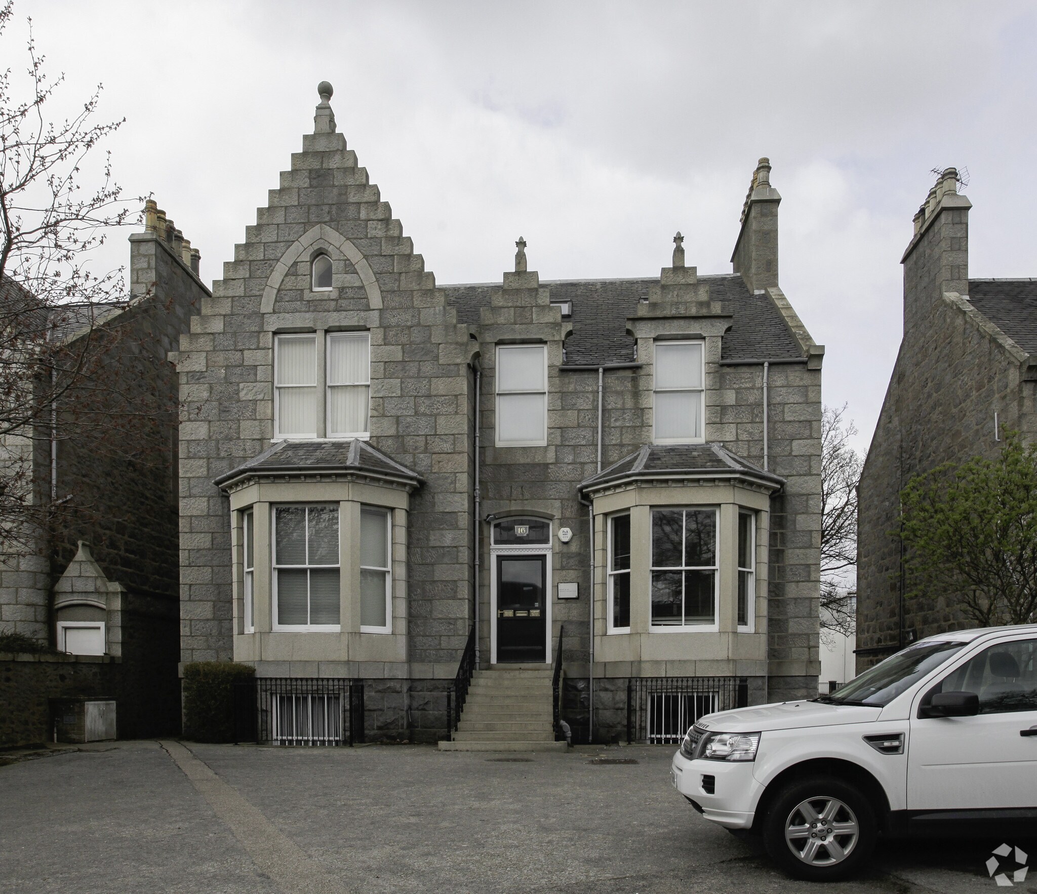 16 Queens Rd, Aberdeen to rent Primary Photo- Image 1 of 3