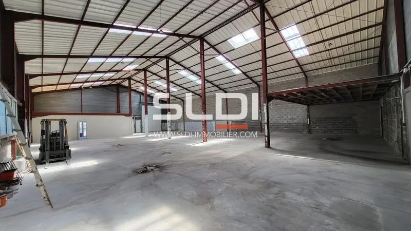 Office in Villefranche-sur-Saône to rent - Interior Photo - Image 3 of 6