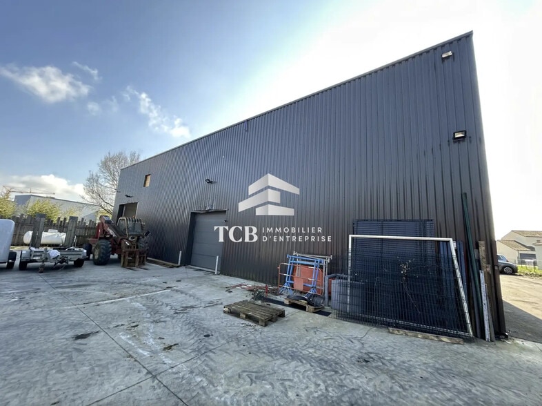 Light Industrial in Les Sorinières to rent - Building Photo - Image 1 of 6