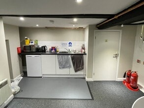 152 High St, Berkhamsted to rent Interior Photo- Image 2 of 2