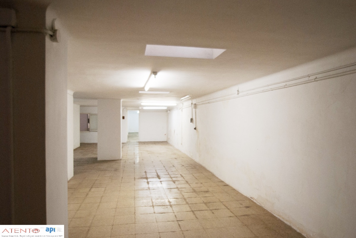 Badalona, BAR 08913 - - - Interior Photo - Image 2 of 7