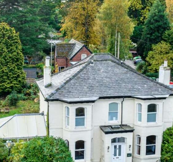 268 Park Ln, Macclesfield SK11 8AE UK