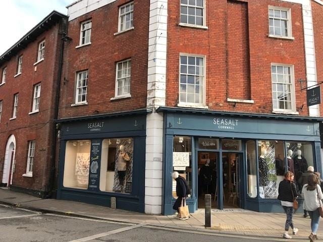 The Square, Wimborne to rent Primary Photo- Image 1 of 2