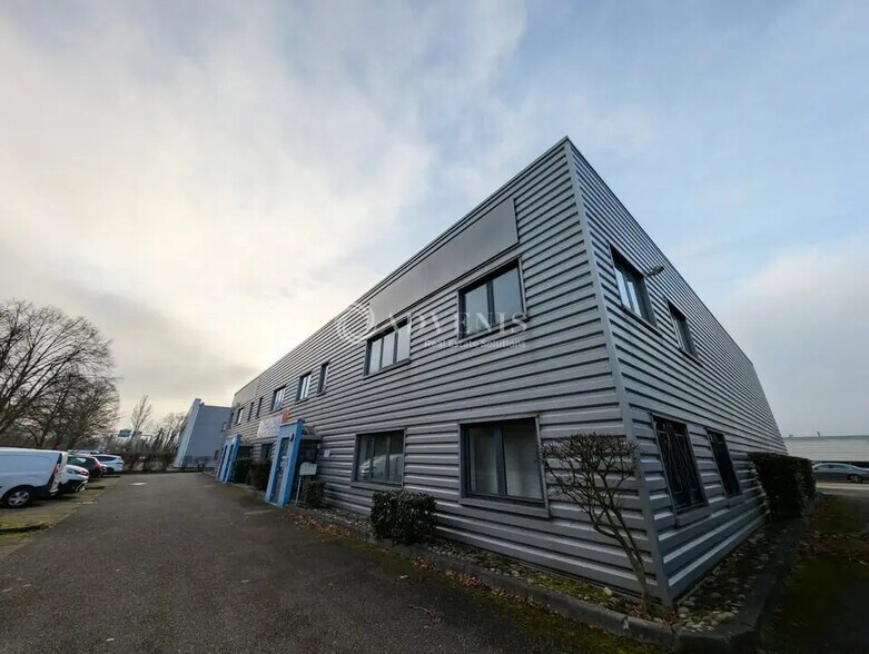 Light Industrial in Ostwald to rent - Primary Photo - Image 2 of 9