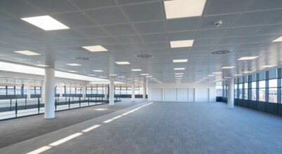 3 Redheughs Av, Edinburgh to rent Interior Photo- Image 2 of 3